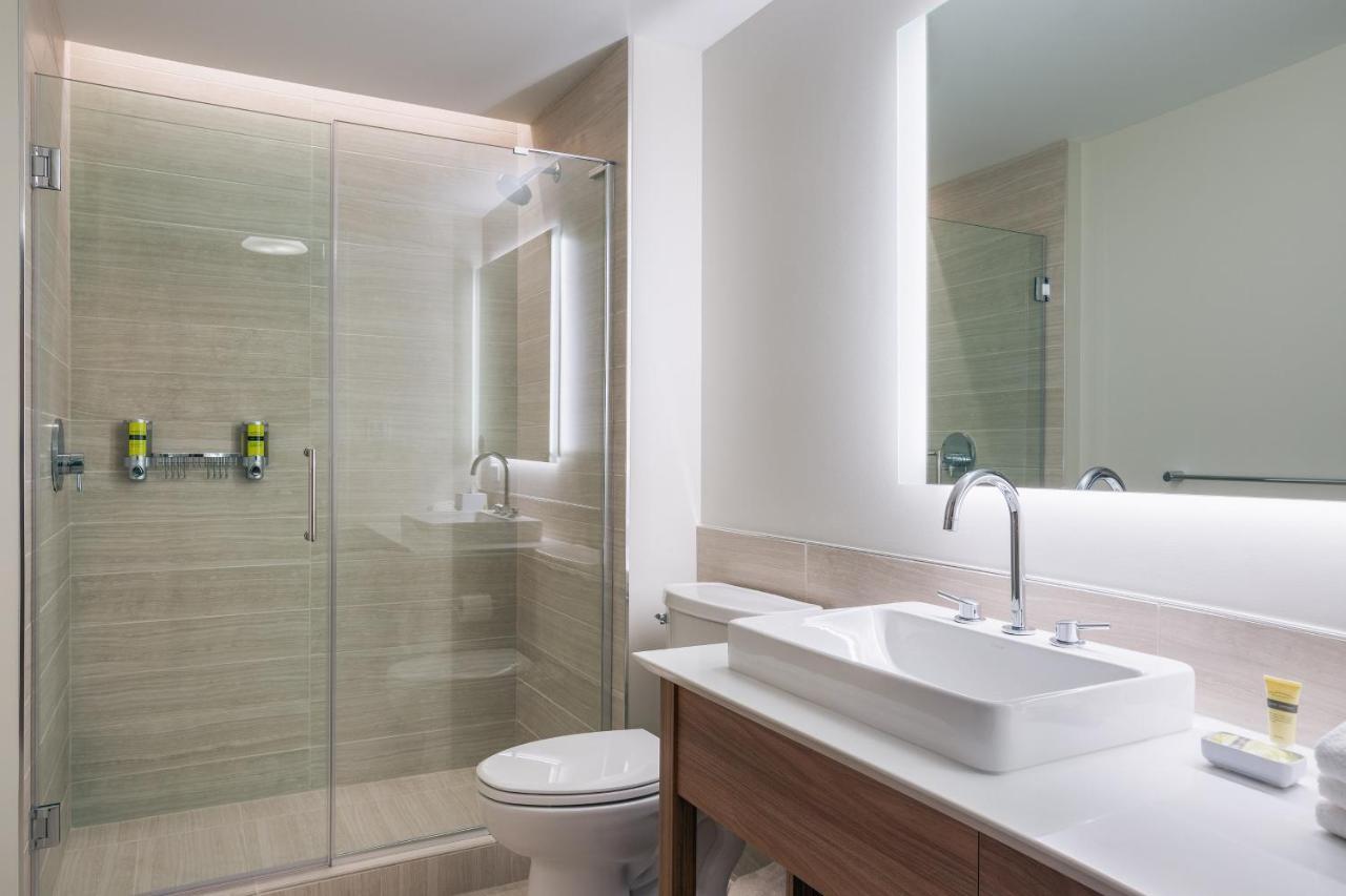 Element Denver Downtown East Экстерьер фото
