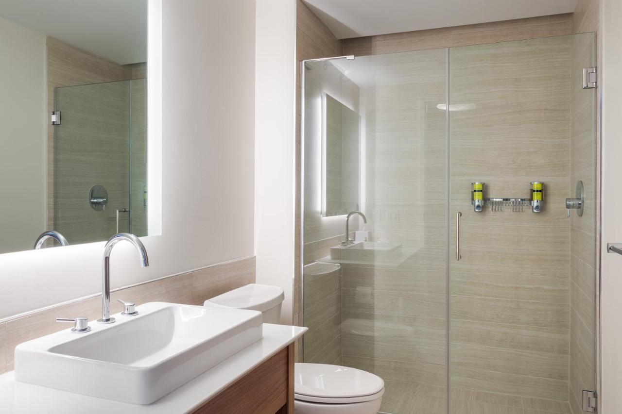 Element Denver Downtown East Экстерьер фото